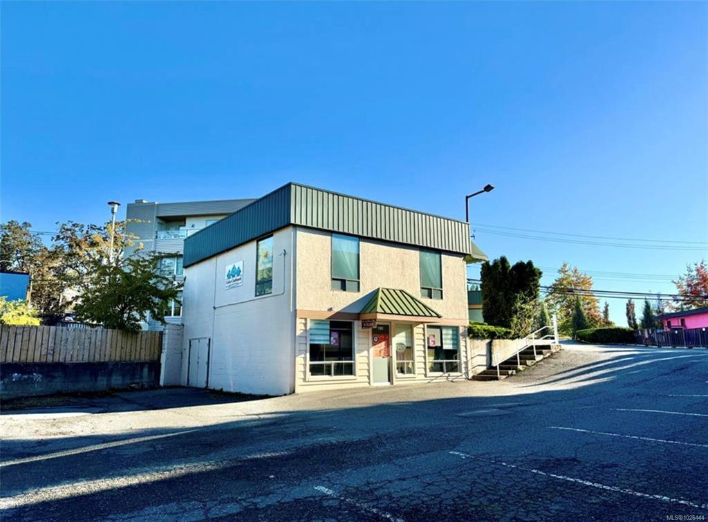 4500 West Saanich Rd,, Victoria, British Columbia  V8Z 5L3 - Photo 7 - 1041239